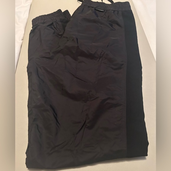 Moncler Pantalone Track Sweatpants 'Black'
Moncler, 
Apparel, 
Bottoms - Picture 3 of 11
